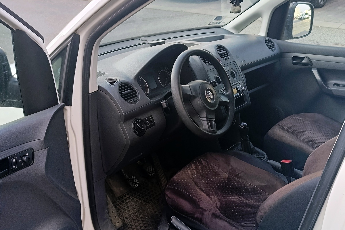 🚗 VW Caddy Maxi 1.6 TDI (2012) – Niezawodny XL do pracy - 10
