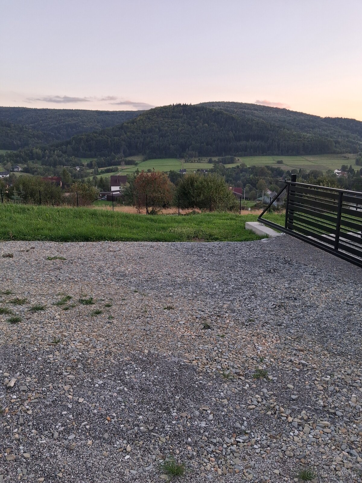 Sprzedam działkę budowlaną - 10