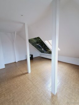 Mieszkanie o pow.60m2, II piętro, do remontu, ul. Ludowa - 10