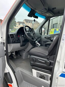 VW Crafter - 2.0 TDI Ambulans / Karetka - 10