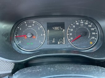 Dacia Sandero 1.0 TCe 67 kW - 10