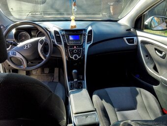 Hyundai i30 - 10