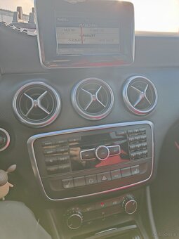 Mercedes Benz 2012 DTI 136km - 10