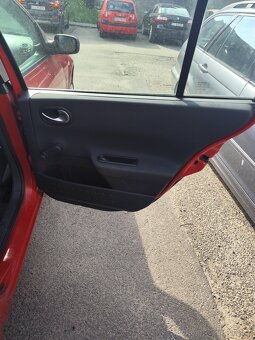 Sprzedam samochód osobowy marki Renault Megane - 10