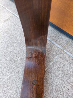 HALABALA H-168 katalogový stůl značen UP - 10