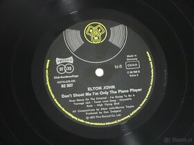 Elton John Don't Shoot Me I'm Only The Piano Player - 10