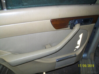 126-300benz-sedan - 10