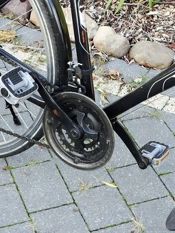 Klasyczny niemiecki rower miejski MIFA z prostą ramą, bagażn - 10