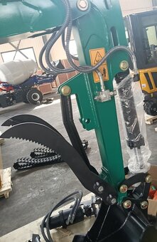 KOPARKA GĄSIENNICOWA 3,5T - 10