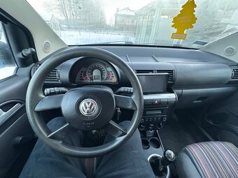 Volkswagen Fox - 10