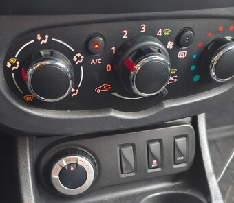 Dacia duster 4x4 1,6 benzyna LPG salon Polska - 10