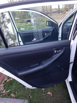 Sprzedam Toyota Corolla e12 2006r - 10