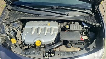 Sprzedam renault clio 3 1.6 - 10