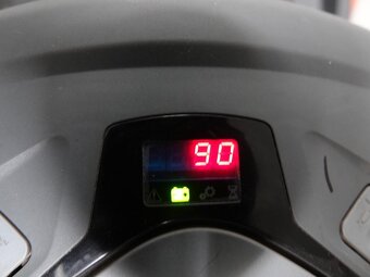 Wózek paletowy elektryczny Toyota LPE200 (BT Levio) - 10