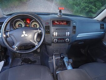 Mitsubishi Pajero V80 3.2 Di-D 142 Kw r.v 2012 - 10