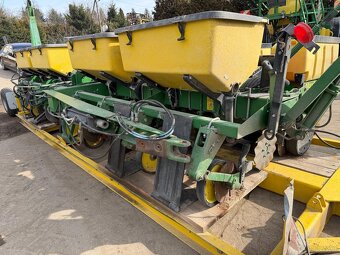 Siewnik do kukurydzy John deere  8rzedowy  cena 39900zl - 10