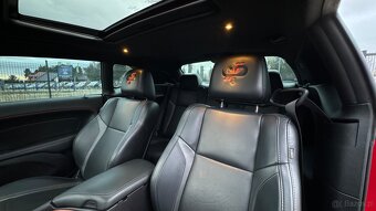 Dodge Challenger R/T Plus - 10