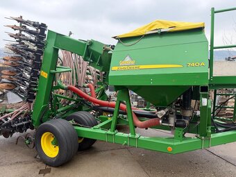 Siewnik zbozowy John Deere 740A  szer robocza 6m rok pr 2019 - 10