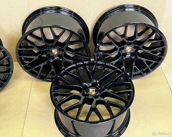 Porsche Macan RS Spyder 95B 9,5x21 ET27 10Jx21 ET19 - 10