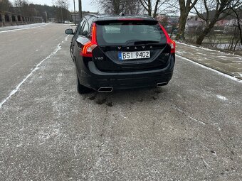Volvo V60 2017r 2.0D2 - 10