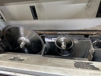 Piła panelowa HOLZMA HPP 11/43 – 1999 rok, w ciągłej eksploa - 10