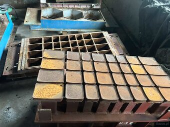 Wibroprasa dwuwarstwowa PROMETAL Uniwersal 400 - 10