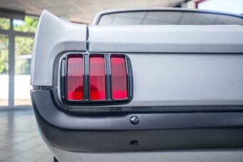 Ford mustang V8 1965 odrestaurowany od podstaw - 10