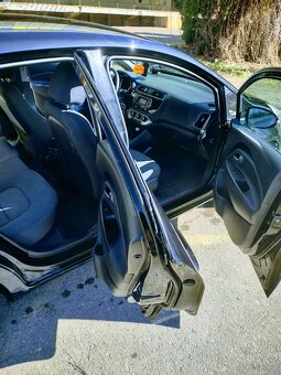 Kia Rio - 10