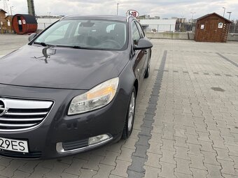 Insignia - 10