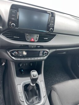 Hyundai I30 1.6CRDi 85kw, r.10/2019, klimatronic, nawigacja - 10