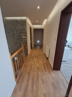 Dom parterowy z użytkowym poddaszem o pow. 200m2,Kalisz - 10