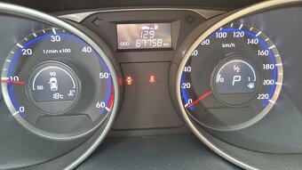 Hyundai ix35 2,0 CRDi Premium 4WD - 10