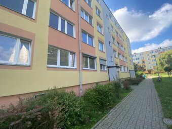 Mieszkanie o pow. 42m2, balkon, I piętro, Os. Asnyka - 10