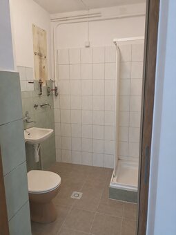 Lokal mieszkalno-biurowy 70m2 Broniewskiego 8 - 10