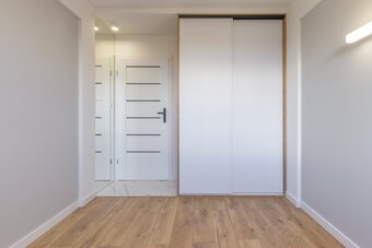 3 pokoje,48m2, balkon, po remoncie, umeblowane, os.Widok - 10