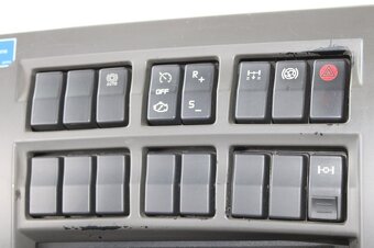 RENAULT PREMIUM DXI R 370.26 S PR 6X2, THERMO KING MD200 - 10