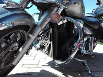 Osłona chłodnicy Chopper Wzór niestandardowy, logo - 10