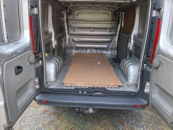 Opel vivaro - 10