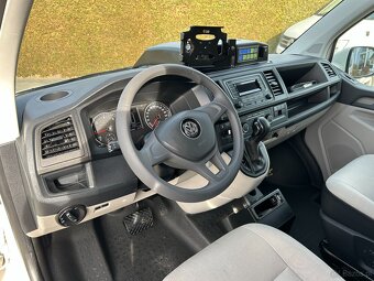 VW T6 2.0 TDI Ambulans / Karetka DSG - 4x4 - 10