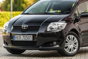 TOYOTA AURIS - 10