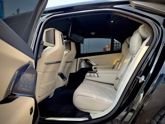 Oferuję na sprzedaż luksusowe BMW 750e xDrive - 10