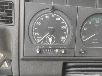 IVECO EURO CARGO 120 EL 21 CHLADAK r.v.2001 - 10