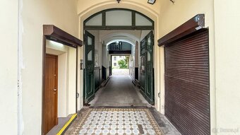 Na sprzedaż kawalerka na Wildzie tuż koło przystanku - 10