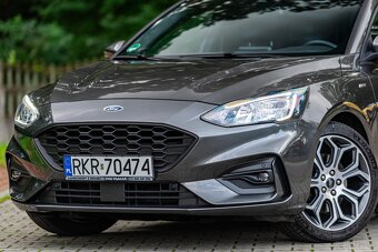 FORD FOCUS - 10