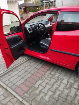 Sprzedam Toyotę Aygo - 10