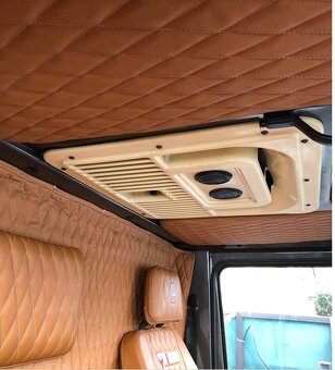 Mercedes Benz Unimog 4x4 camper - 10