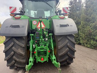 Ciągnik rolniczy John Deere 8R 340 skrzynia E23 rok pro 2021 - 10