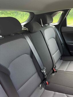 Hyundai i30 czarny - 10