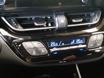 2020 Toyota C-HR 1.8 Dynamic Hybrid - 10