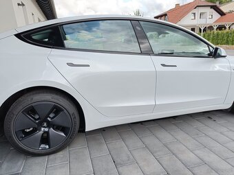 2022 Tesla Model 3 - 10